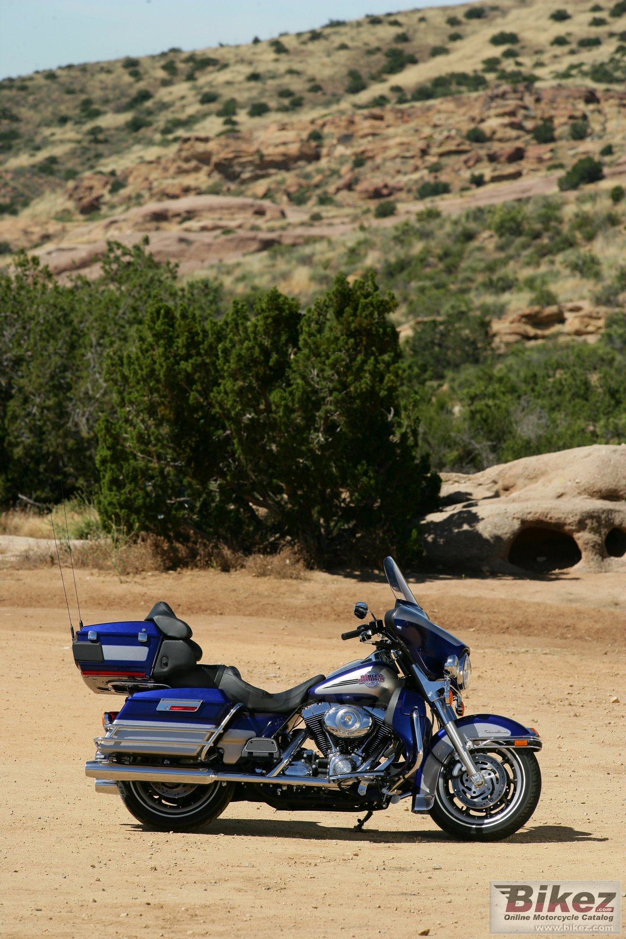 Thumbnail for Harley-Davidson FLHTCU Ultra Classic Electra Glide 2007