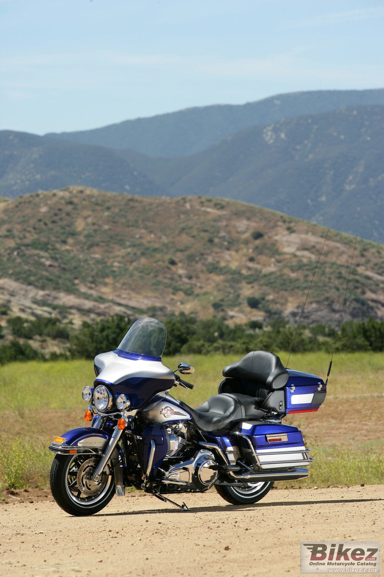 Thumbnail for Harley-Davidson FLHTCU Ultra Classic Electra Glide 2007