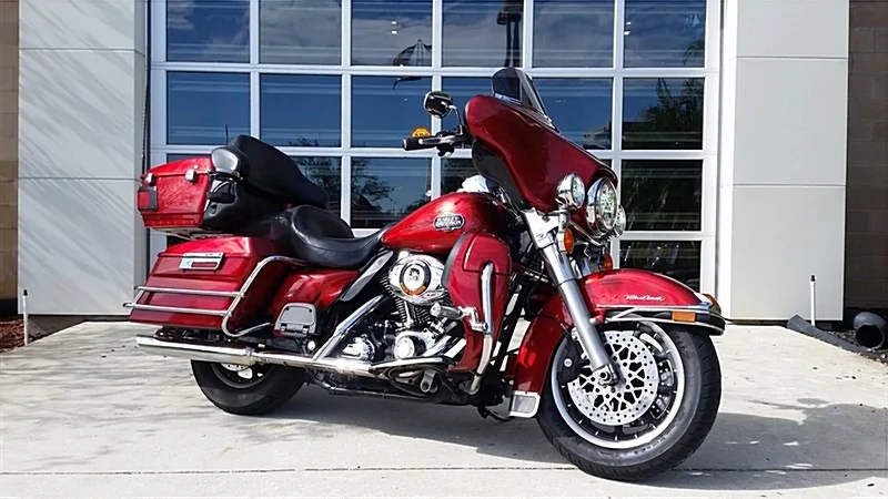 Harley-Davidson FLHTCU Ultra Classic Electra Glide Firefighter