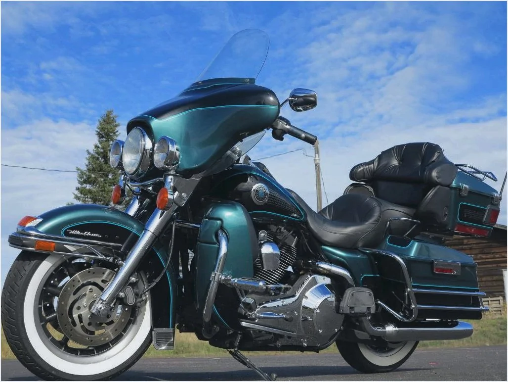 Thumbnail for Harley-Davidson FLHTCUI Ultra Classic Electra Glide 2004