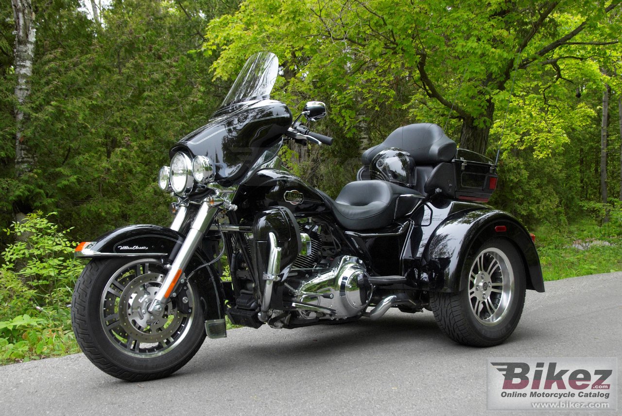 Thumbnail for Harley-Davidson FLHTCUTG Tri Glide Ultra Classic 2009