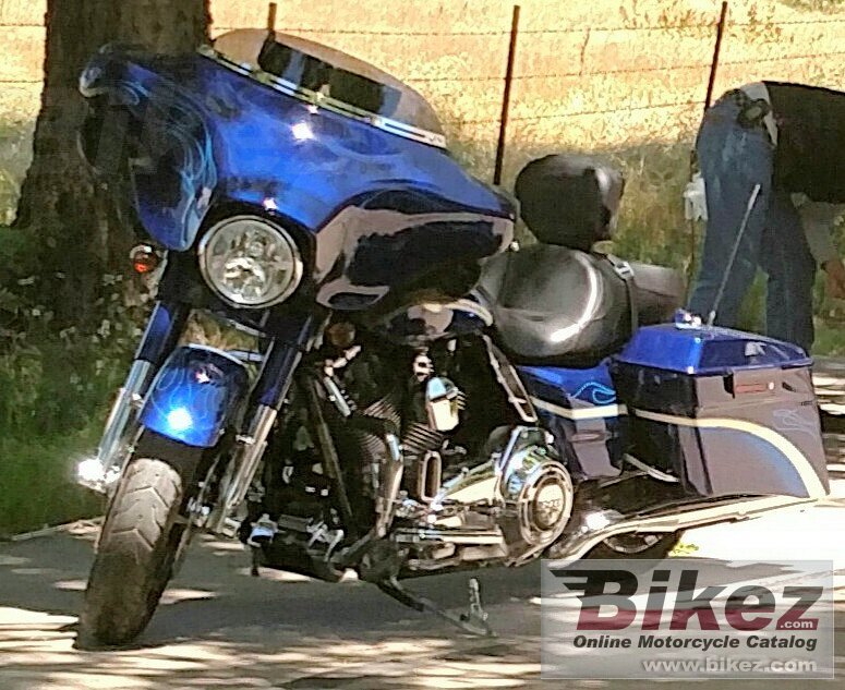 Thumbnail for Harley-Davidson FLHXSE CVO Street Glide 2010