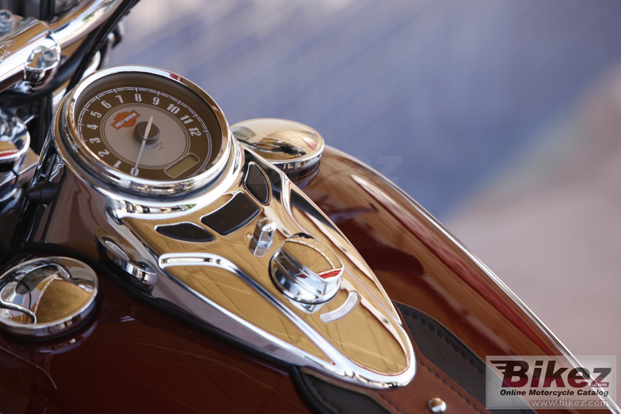 Thumbnail for Harley-Davidson FLSTC Heritage Softail Classic 2010