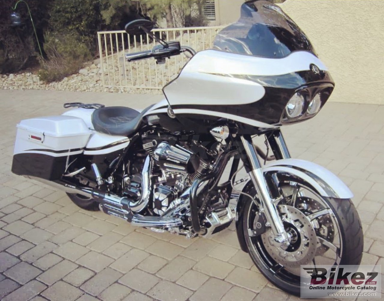 Thumbnail for Harley-Davidson FLTRXSE CVO Road Glide Custom 2012
