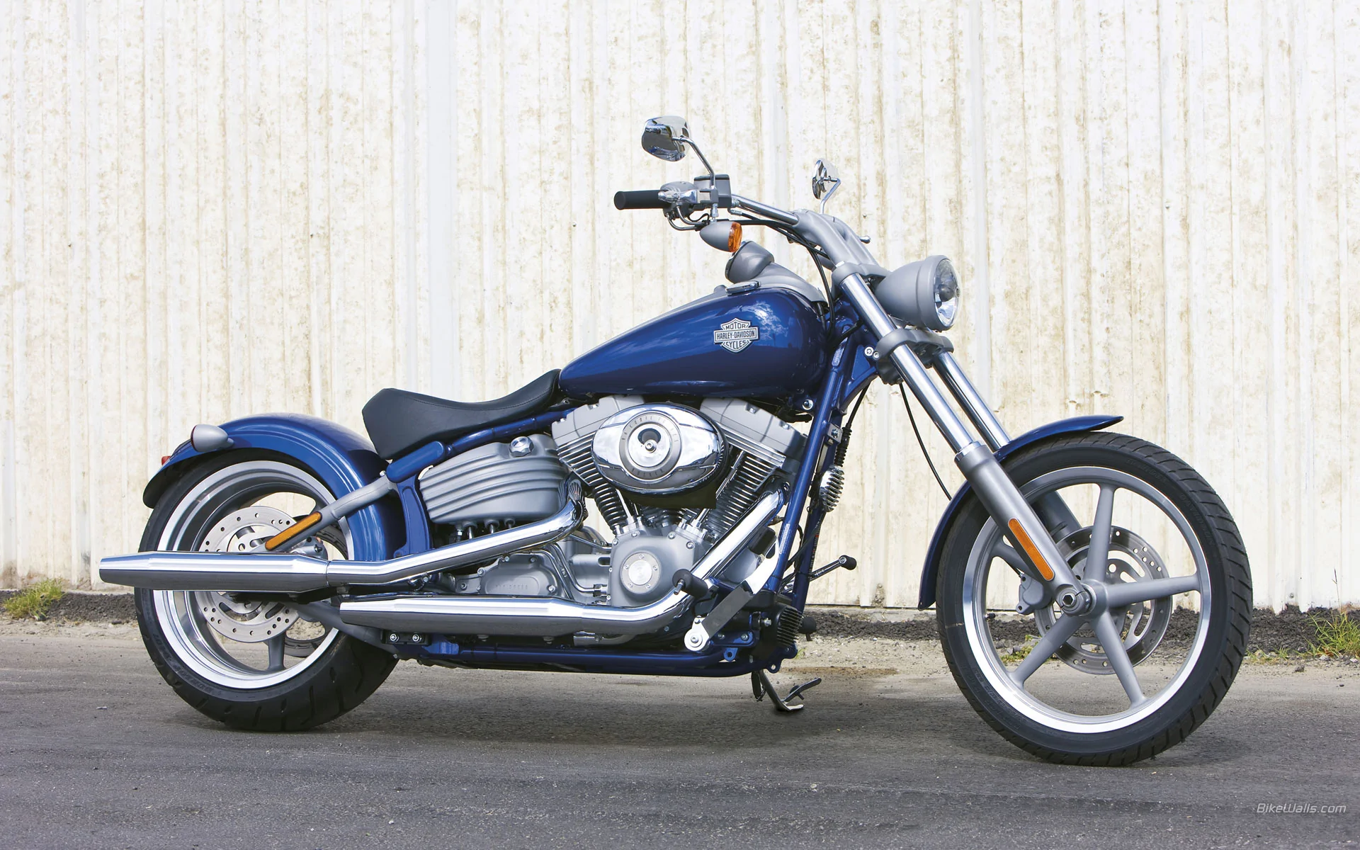 Thumbnail for Harley-Davidson FXCW Softail Rocker 2009