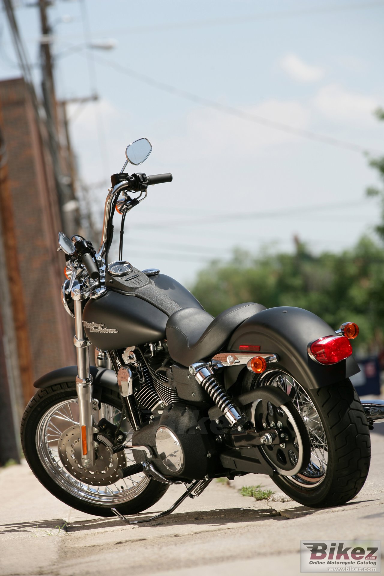 Thumbnail for Harley-Davidson FXDBI Street Bob 2006