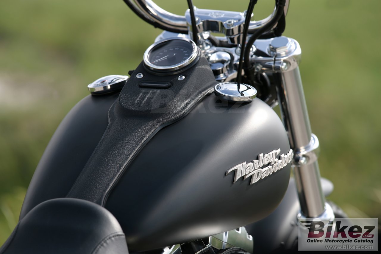 Thumbnail for Harley-Davidson FXDBI Street Bob 2006