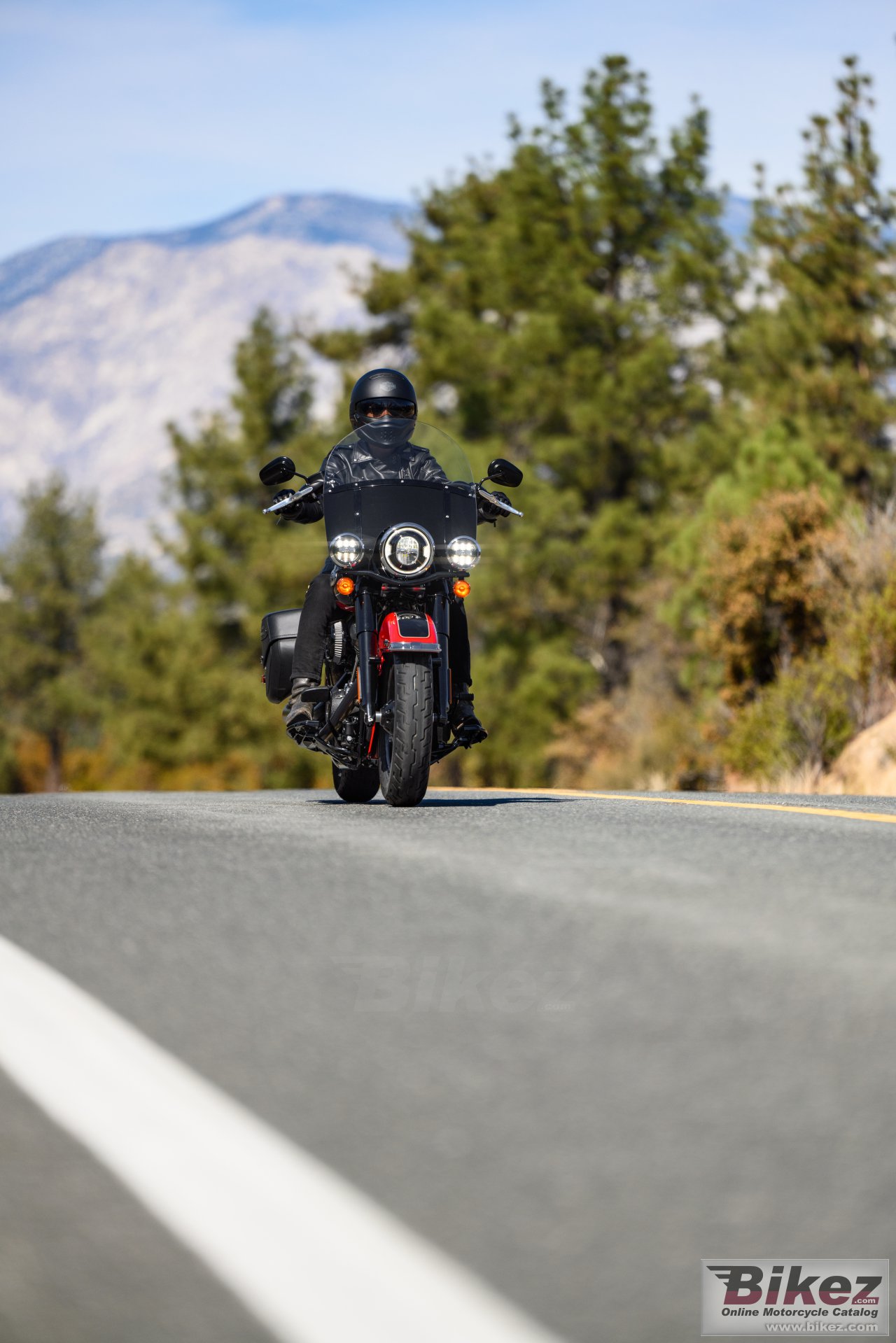 Thumbnail for Harley-Davidson Heritage Classic 2022
