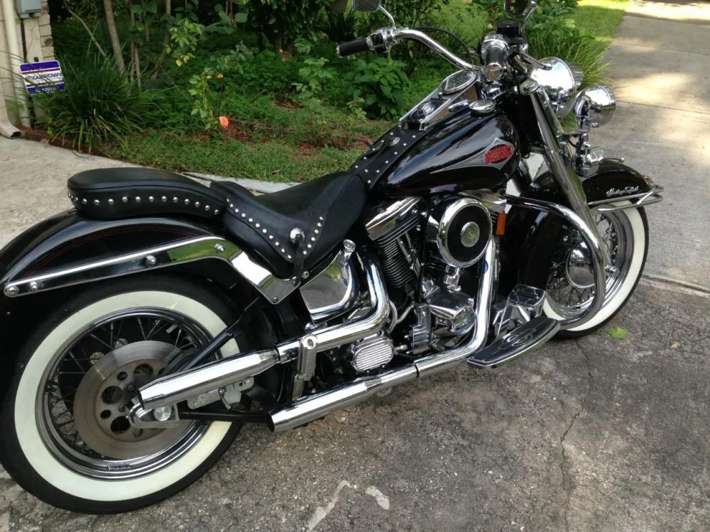 Thumbnail for Harley-Davidson Heritage Softail Classic 1999