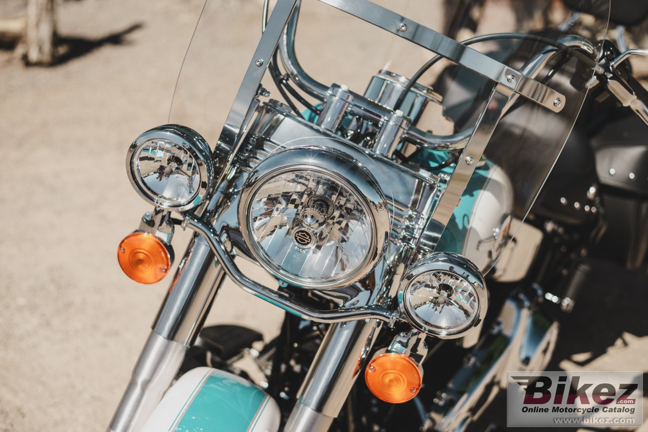 Thumbnail for Harley-Davidson Heritage Softail Classic 2017