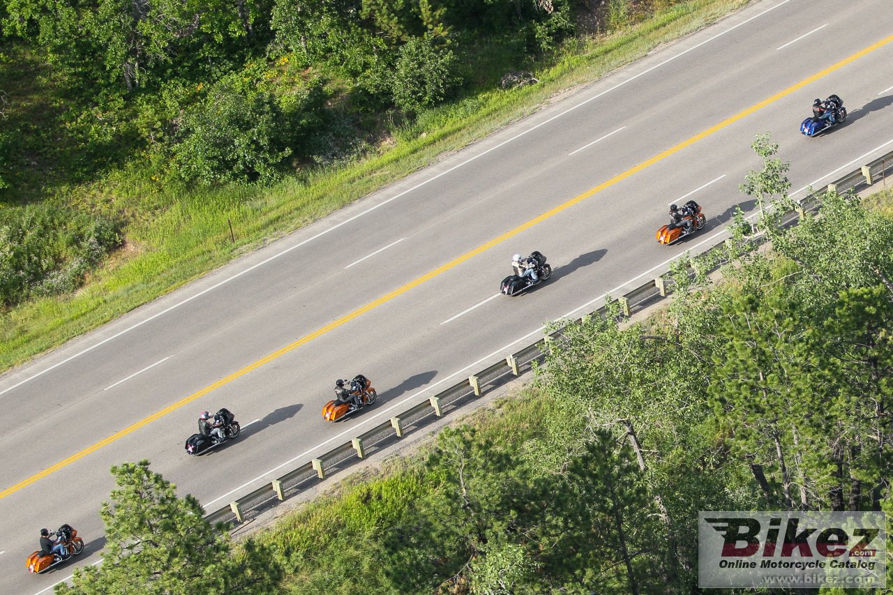 Thumbnail for Harley-Davidson Road Glide 2015