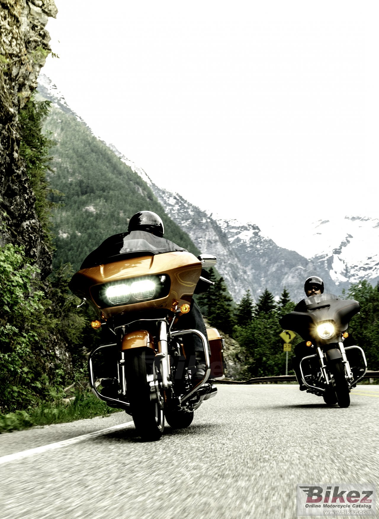 Thumbnail for Harley-Davidson Road Glide 2015