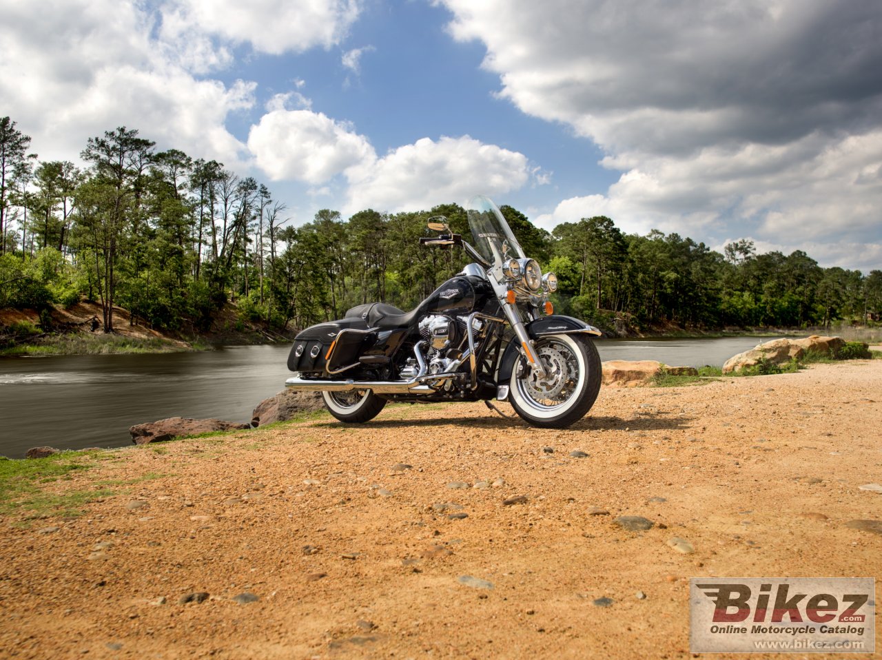 Thumbnail for Harley-Davidson Road King Classic 2016