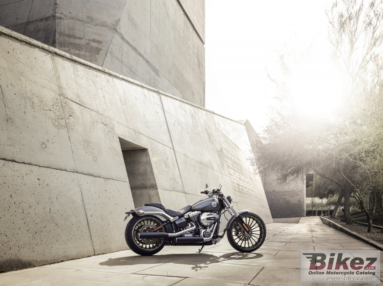 Thumbnail for Harley-Davidson Softail Breakout 2017