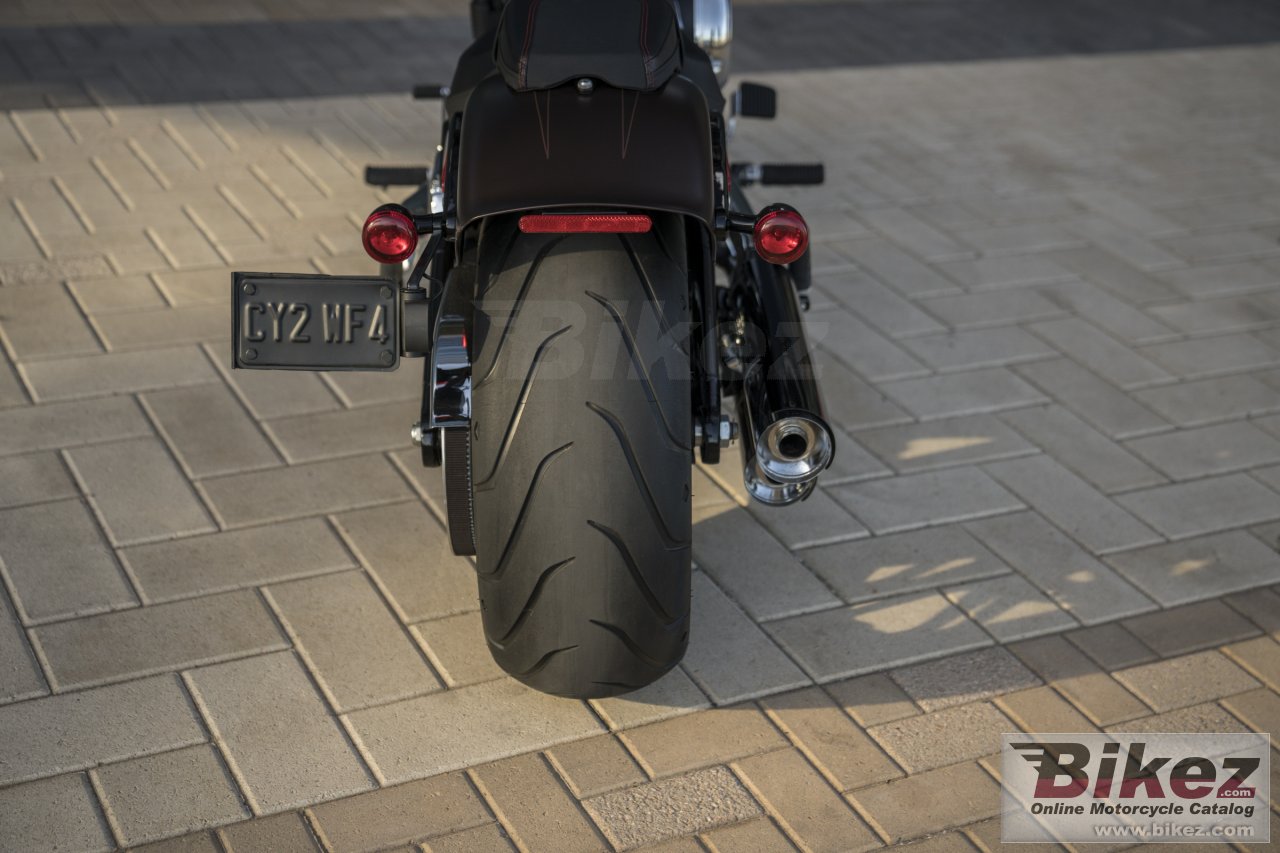 Thumbnail for Harley-Davidson Softail Breakout 2019