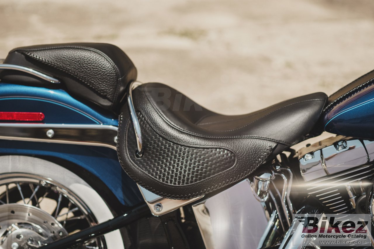 Thumbnail for Harley-Davidson Softail Deluxe 2017