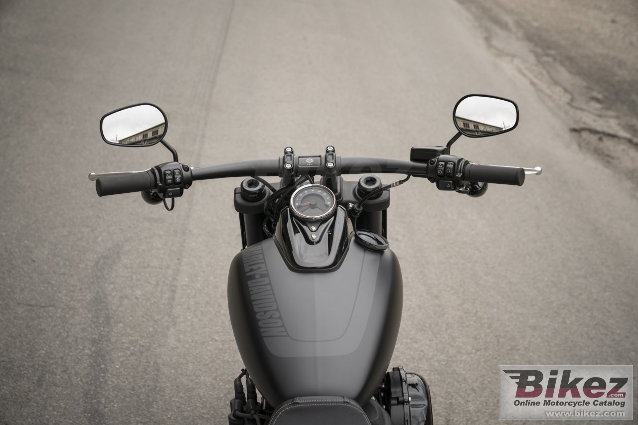 Thumbnail for Harley-Davidson Softail Fat Bob 2018