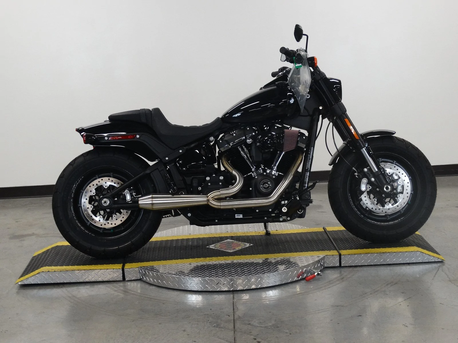 Thumbnail for Harley-Davidson Softail Fat Bob Dark Custom 2018