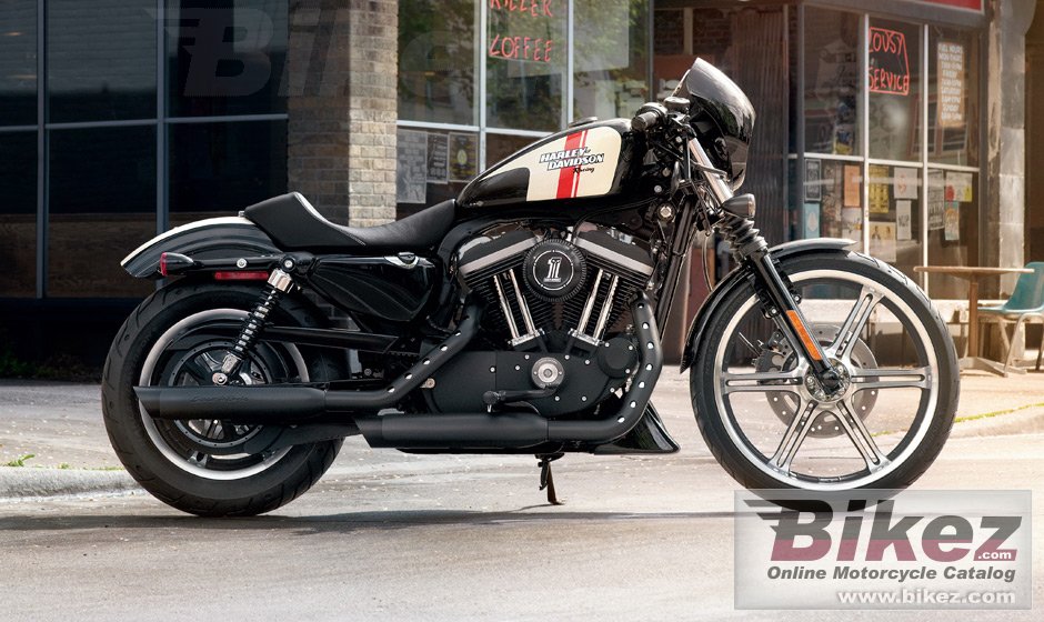 Harley-Davidson Sportster Iron 883 Dark Custom