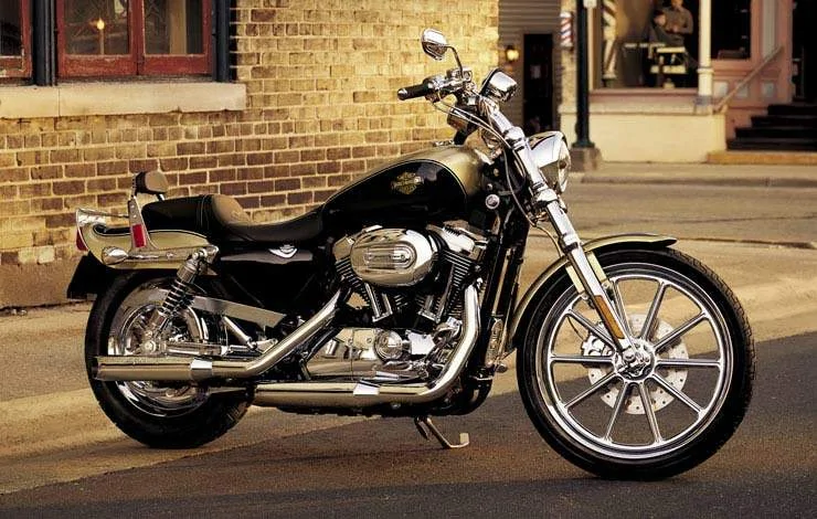 Harley-Davidson XL 1200C Sportster 1200 Custom