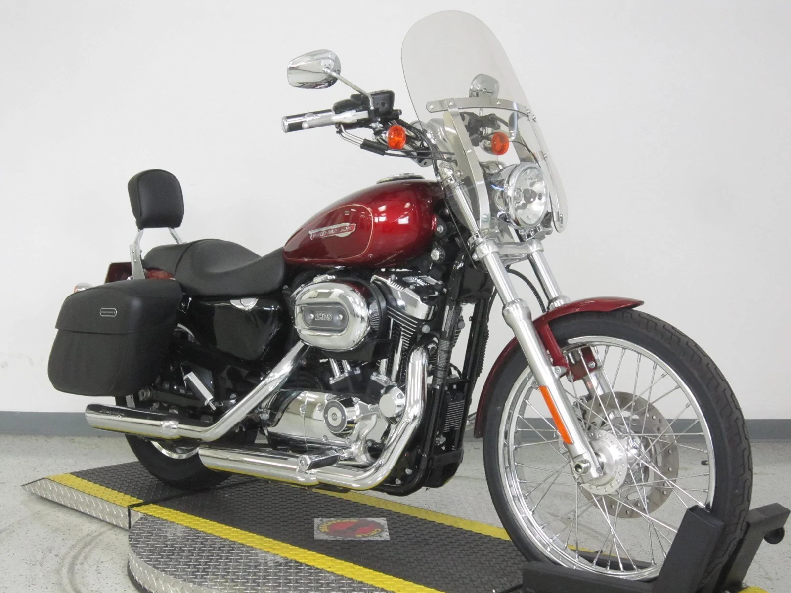 Thumbnail for Harley-Davidson XL 1200C Sportster 1200 Custom 2009