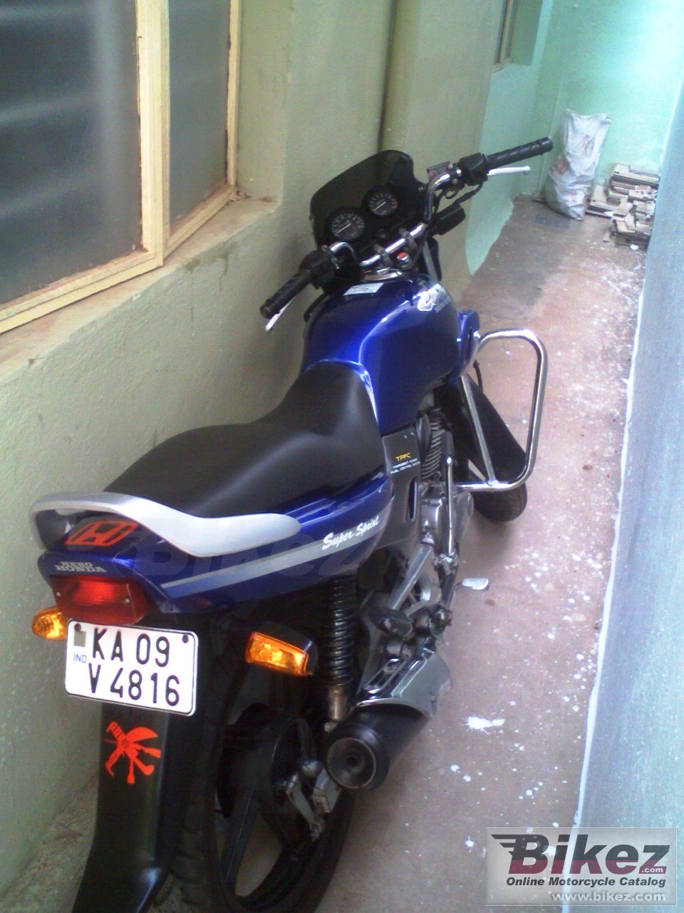 Thumbnail for Hero Honda CBZ 2000