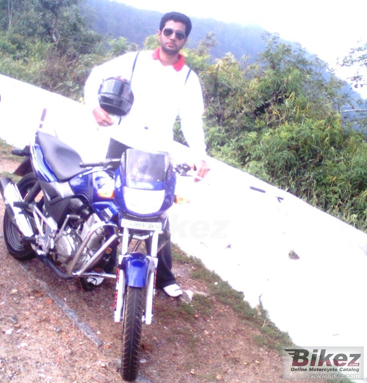 Thumbnail for Hero Honda CBZ 2000