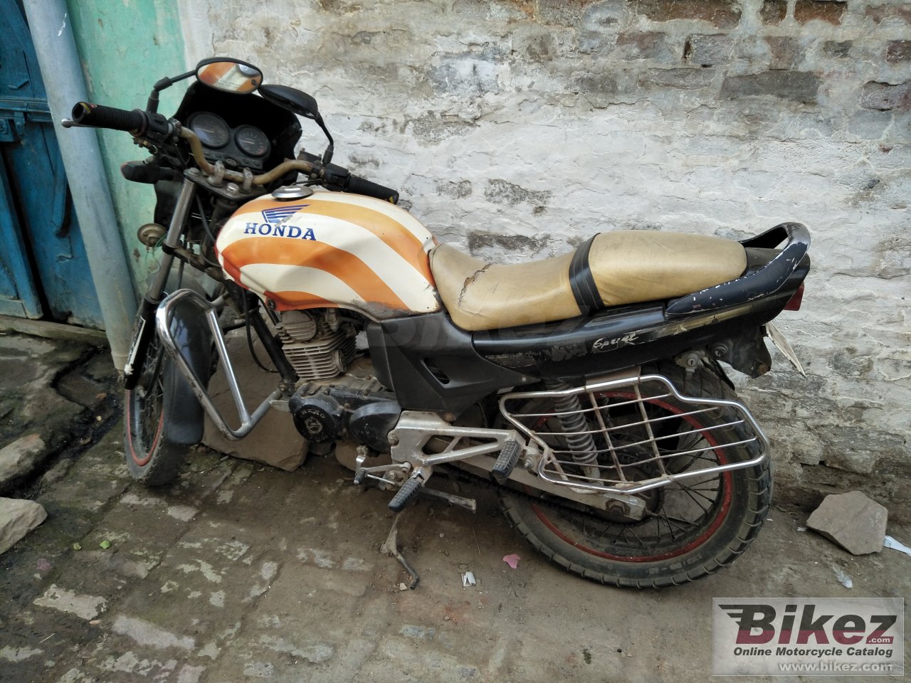 Thumbnail for Hero Honda CBZ 2000