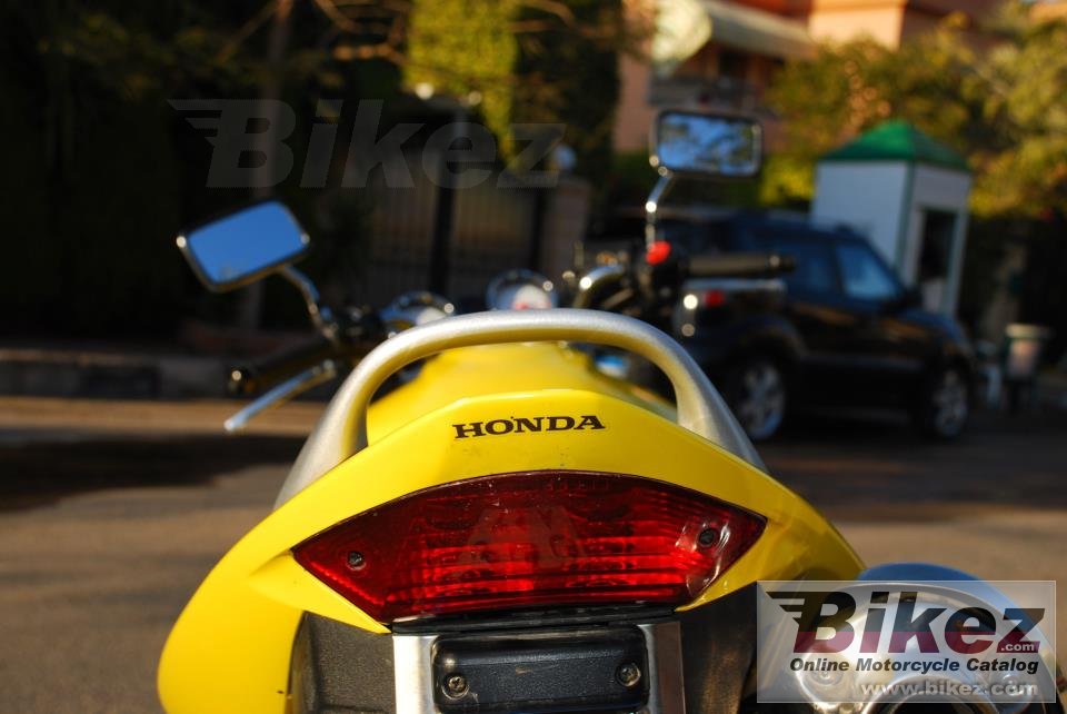 Thumbnail for Honda 599 2004