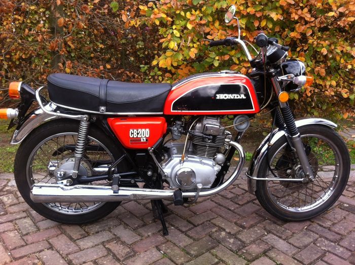 Honda CB 200 disc