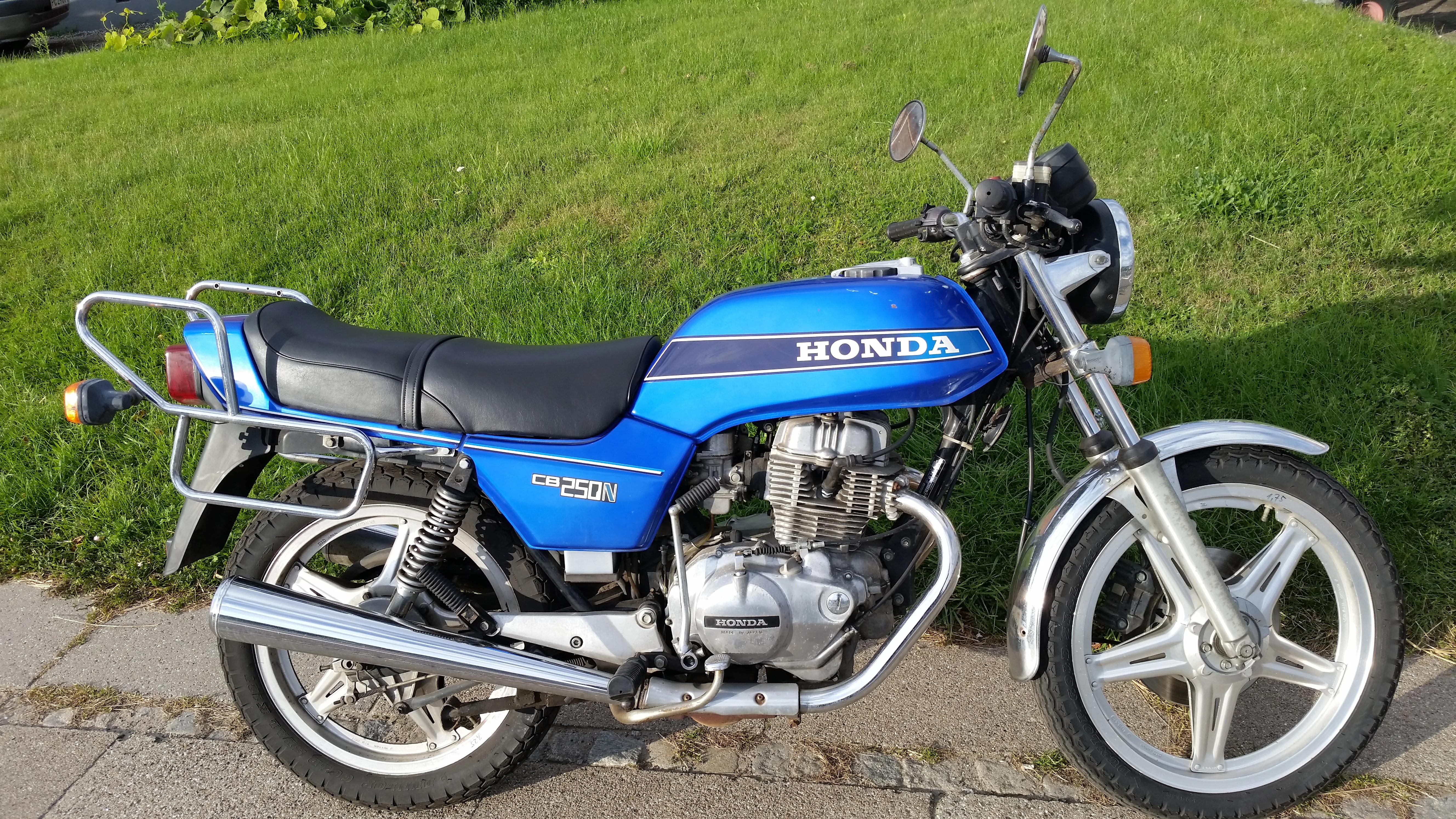Thumbnail for Honda CB 250 N 1980