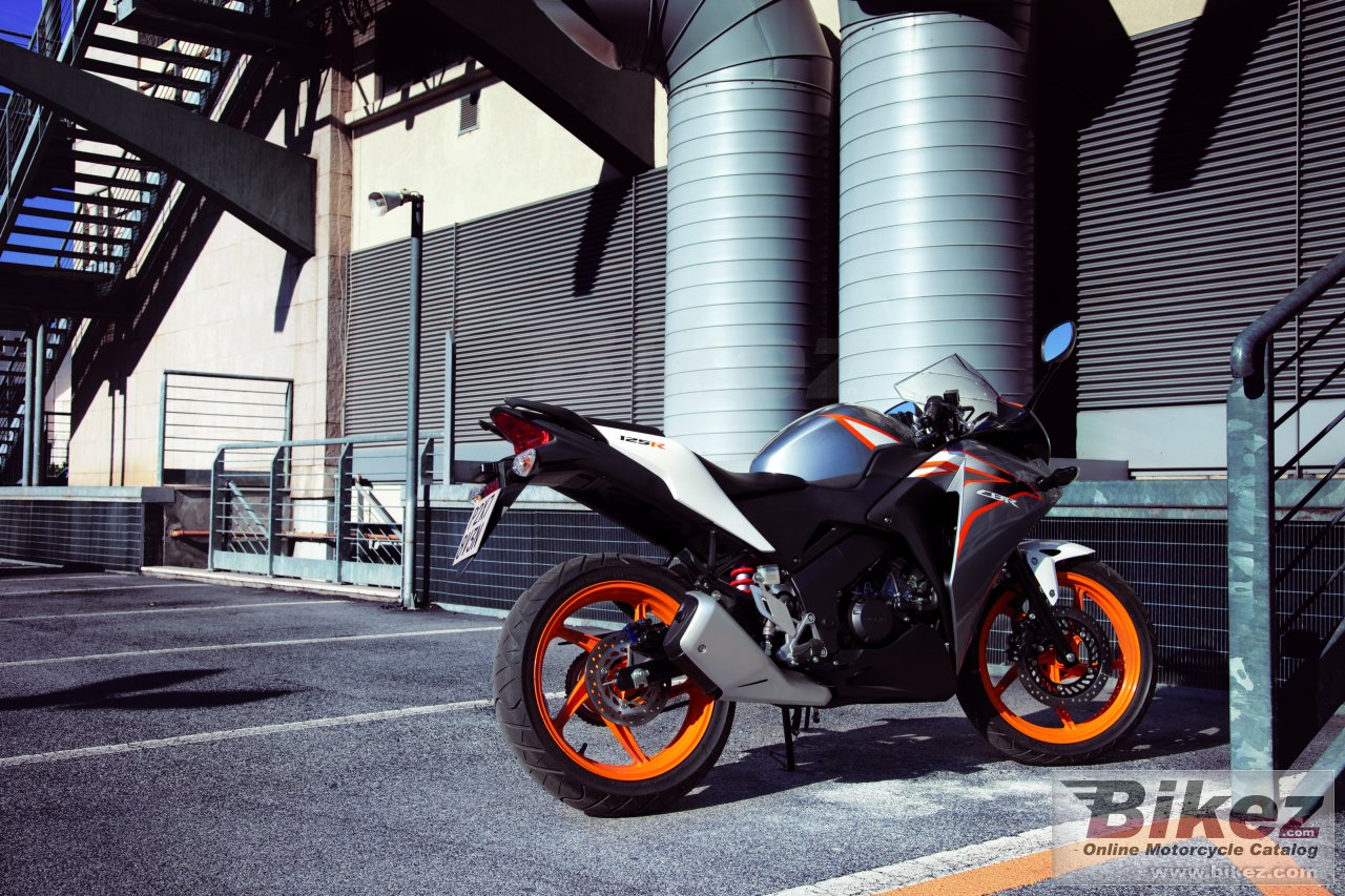 Thumbnail for Honda CBR125R 2011