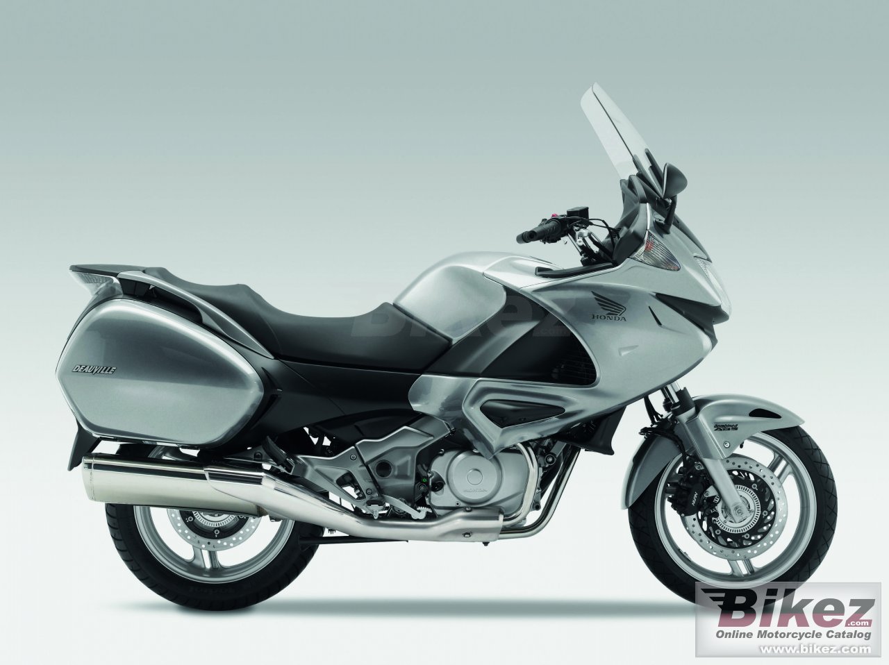 Thumbnail for Honda Deauville 700 2010