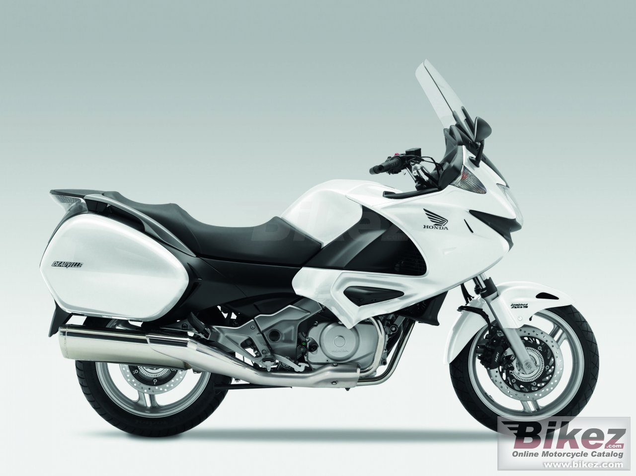 Thumbnail for Honda Deauville 700 2010