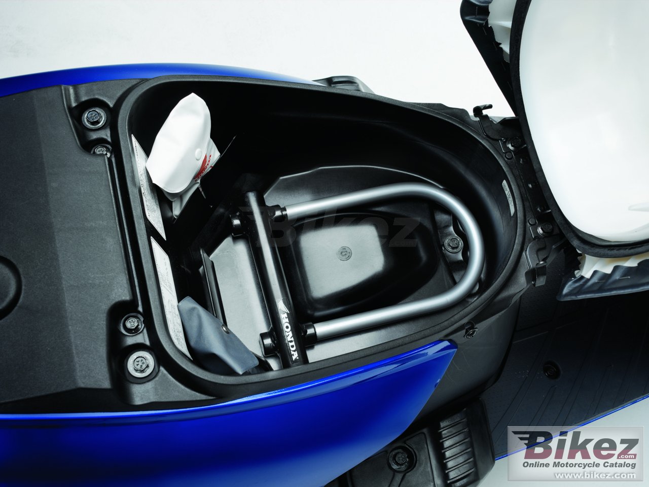 Thumbnail for Honda SCV 100 Lead 2007