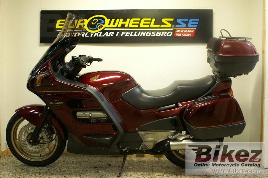 Honda ST 1100 Pan-European STD - ST 1100 Pan-European CBS-ABS with TCS