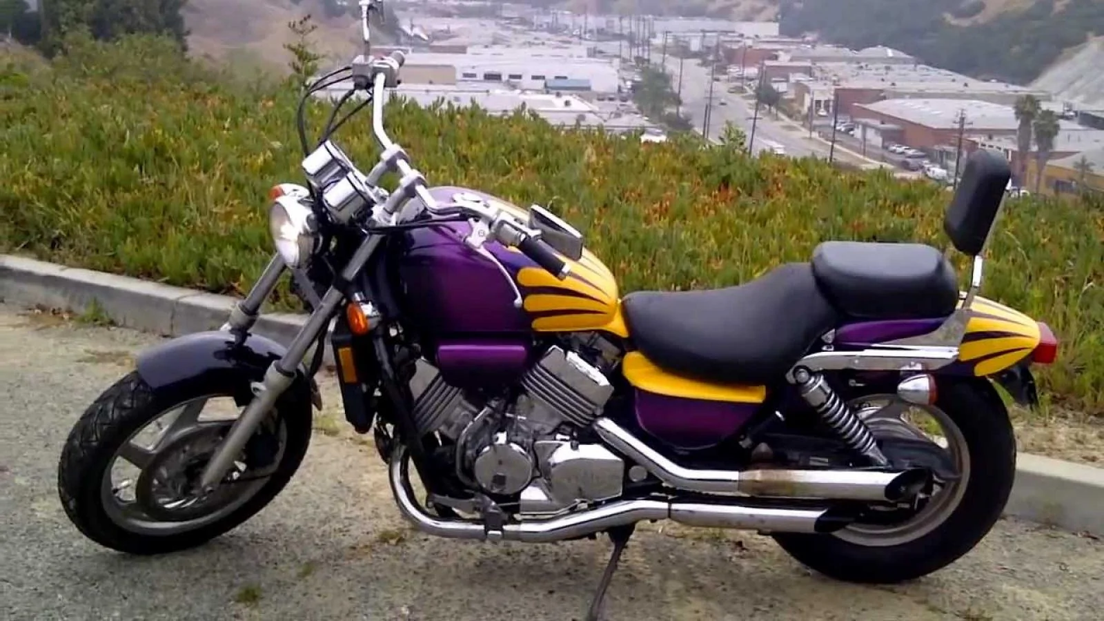 Thumbnail for Honda VF 750 C Magna 2002