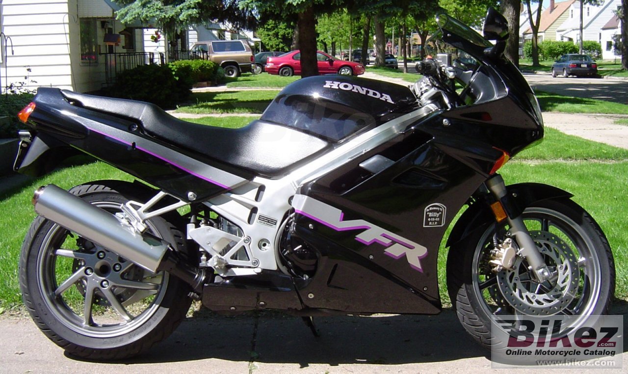 Honda VFR 750 R - RC 30