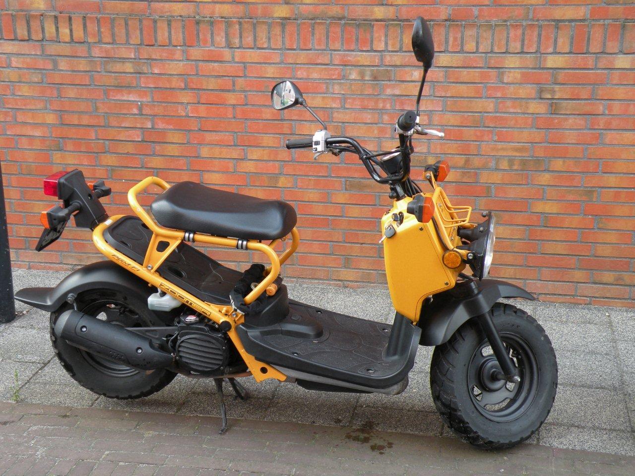 Thumbnail for Honda Zoomer 2006