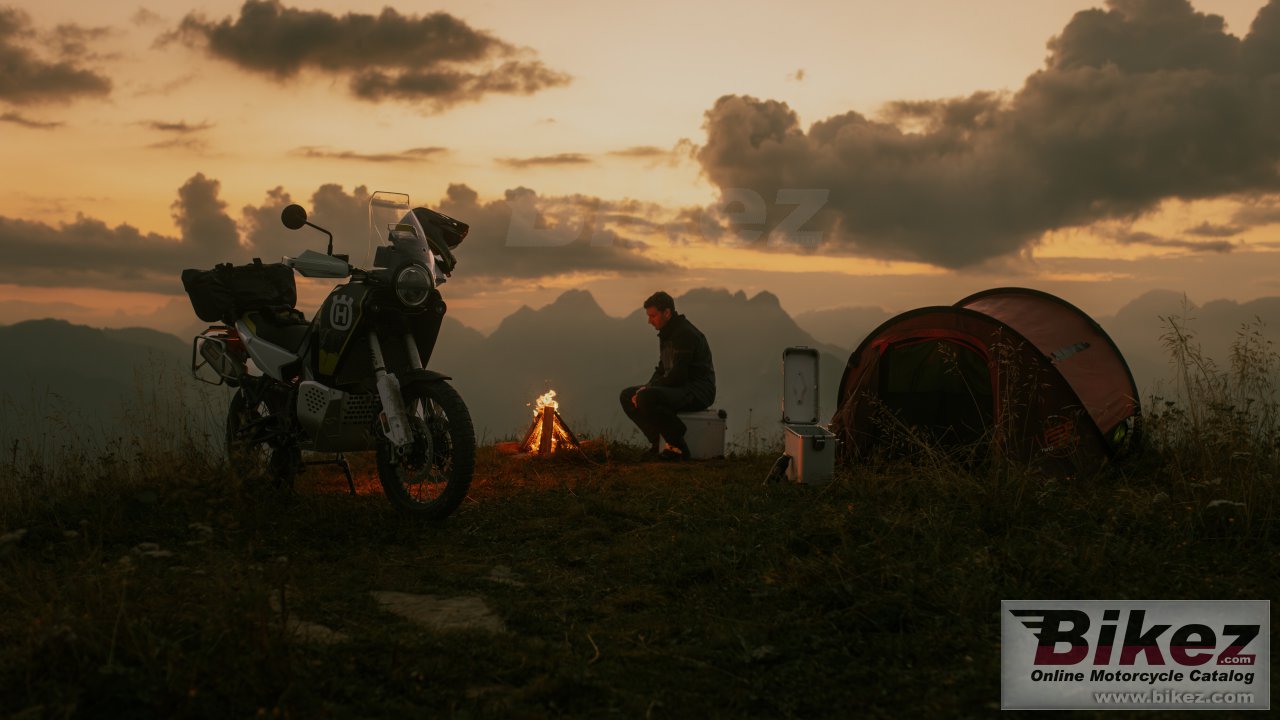 Thumbnail for Husqvarna Norden 901 Expedition 2025