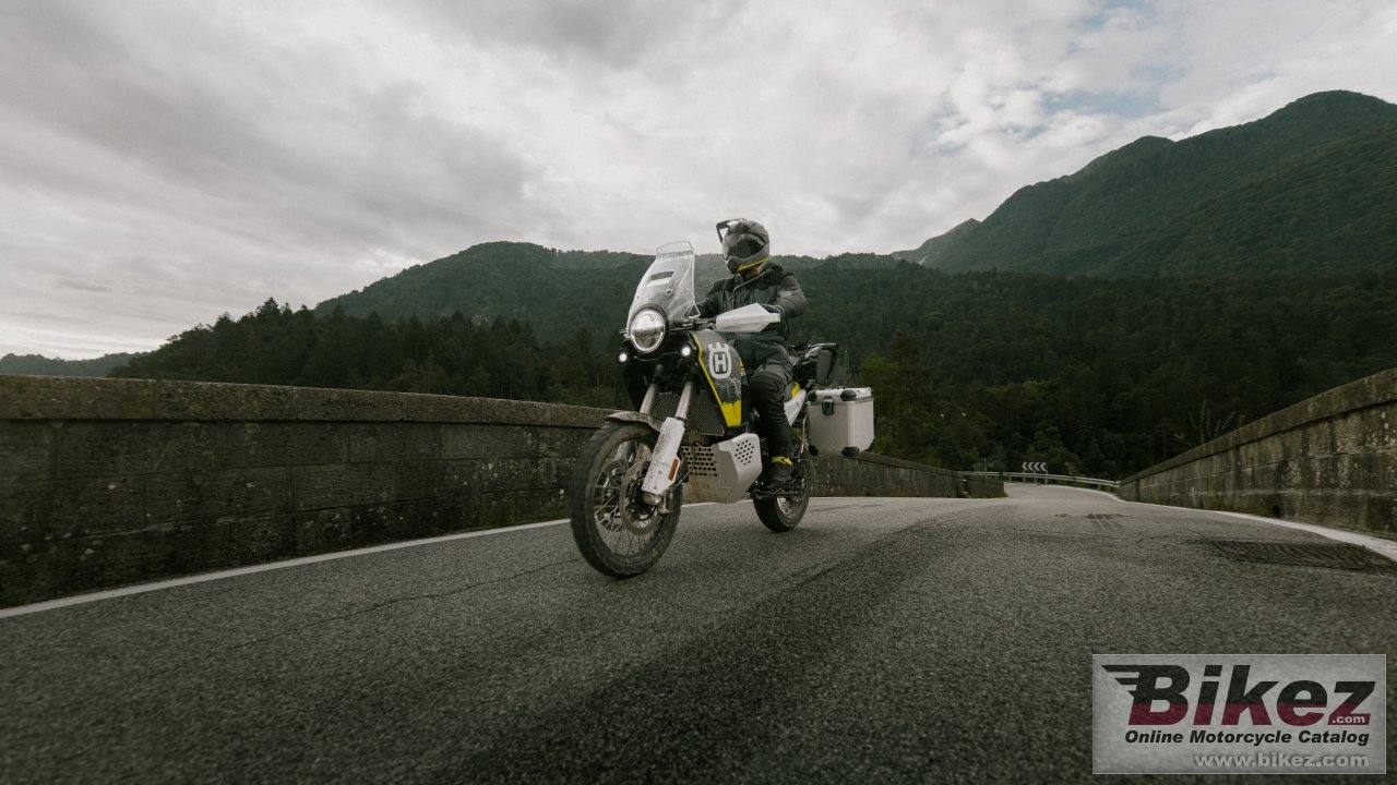 Thumbnail for Husqvarna Norden 901 Expedition 2025