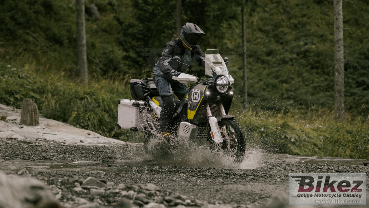 Thumbnail for Husqvarna Norden 901 Expedition 2025