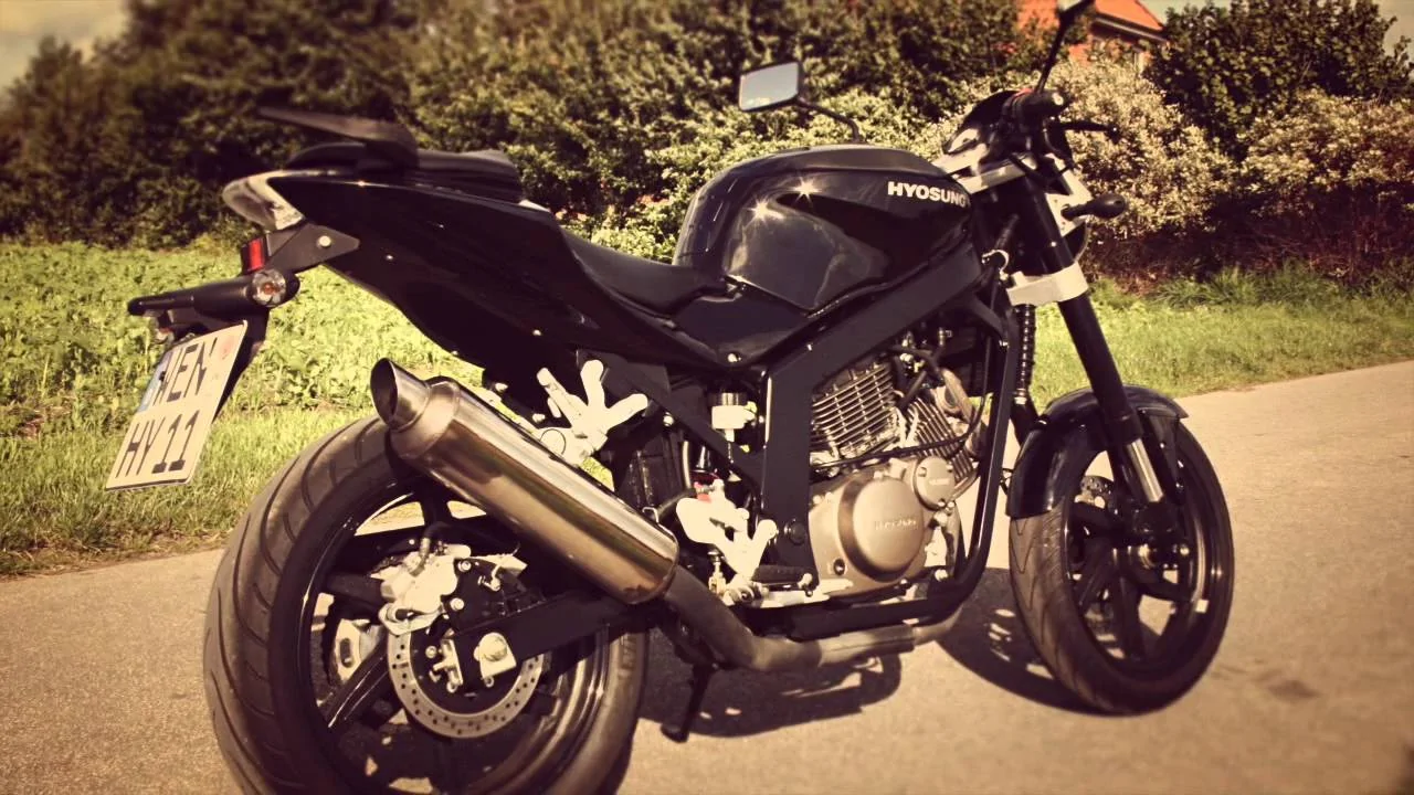 Hyosung GT125