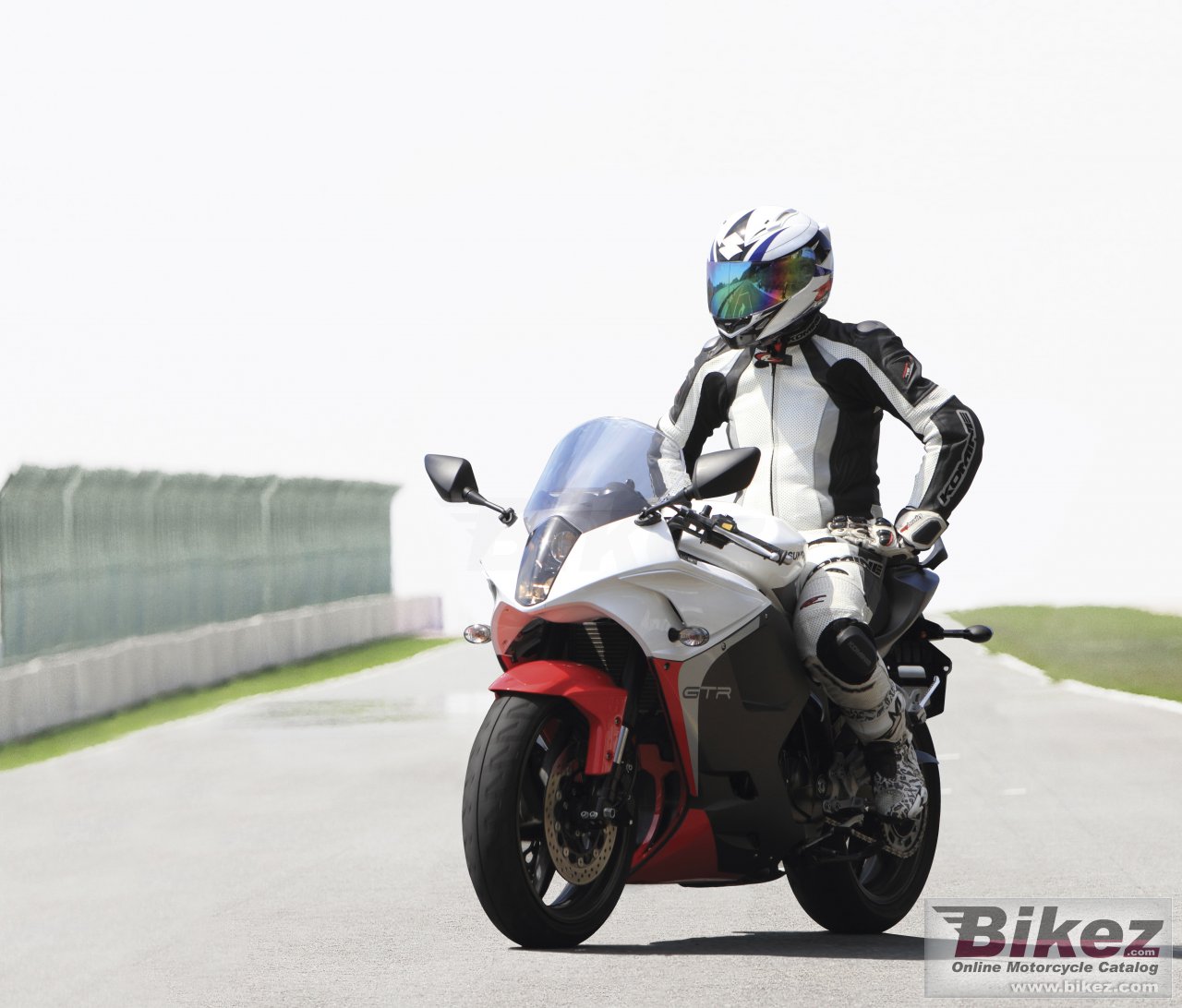 Thumbnail for Hyosung GT650R 2016