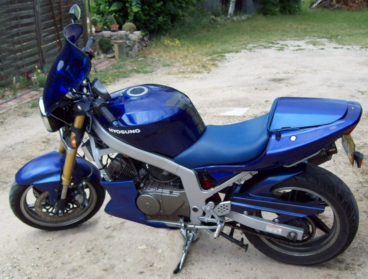 Thumbnail for Hyosung GT 125 Comet 2004
