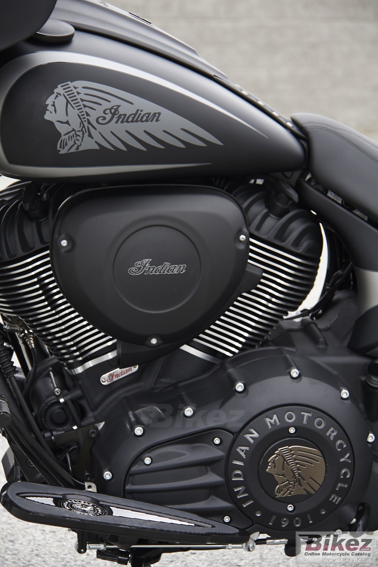 Thumbnail for Indian Chieftain Dark Horse 2017