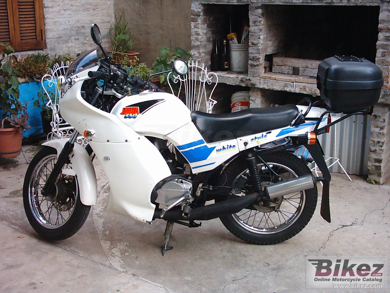 Thumbnail for Jawa 640 White Style 1995