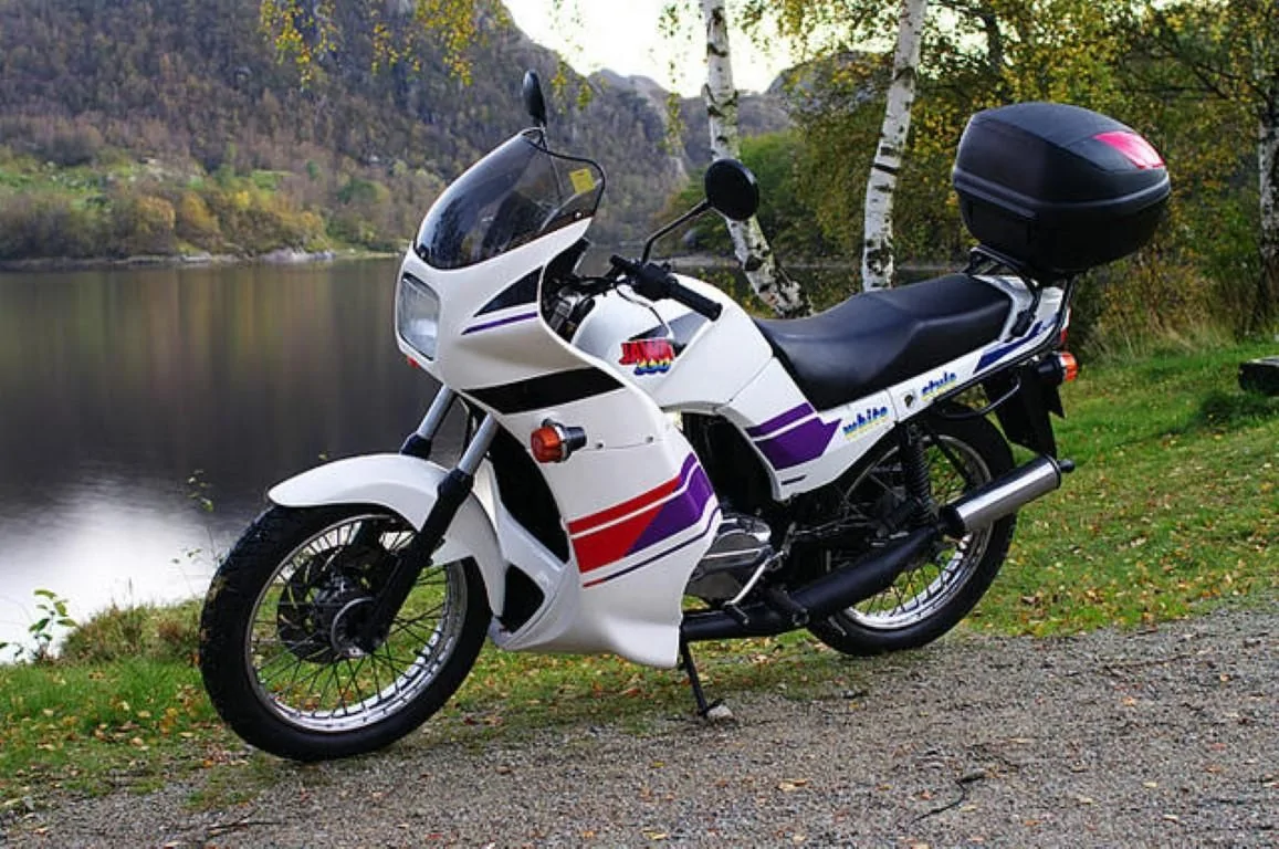 Thumbnail for Jawa 640 White Style 1995