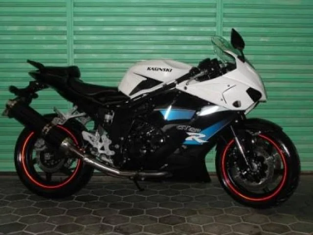 Kasinski Comet GTR 650 EFI