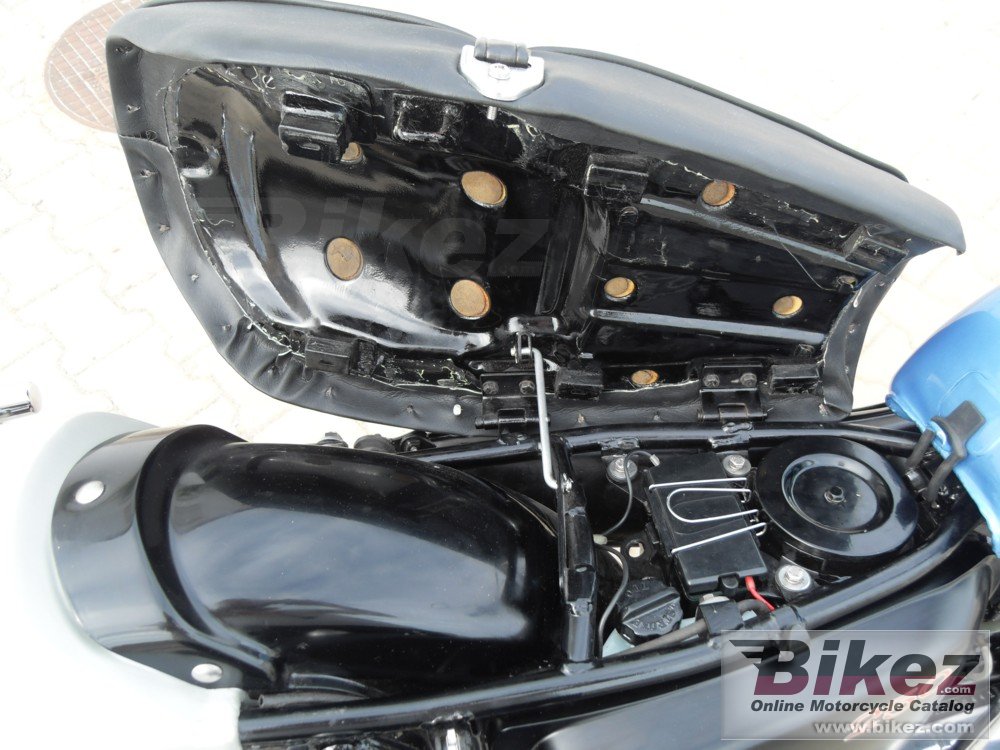 Thumbnail for Kawasaki F-11 250B 1975